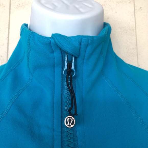(SOLD) Lululemon Blue Define Jacket size 8 - Picture 3 of 6